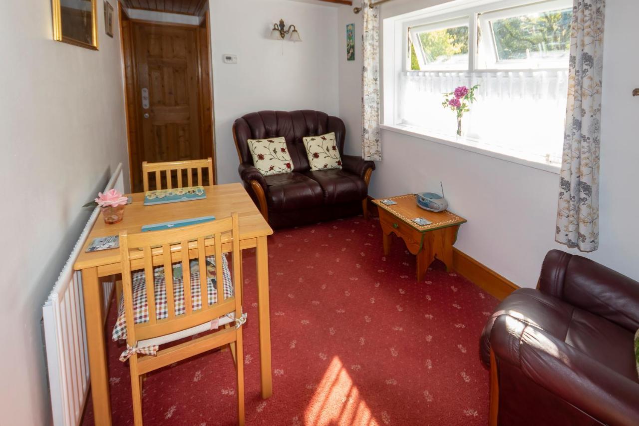 Rosebud Cottage Romantic Cottage For A Couple Fishguard Εξωτερικό φωτογραφία